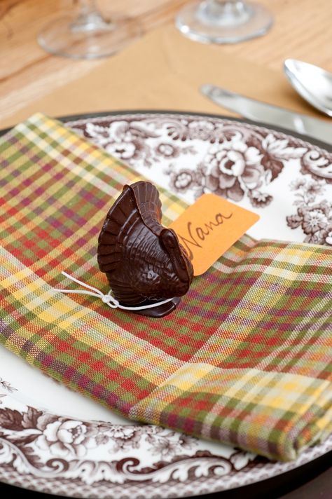 easy ways to decorate your Thanksgiving table 